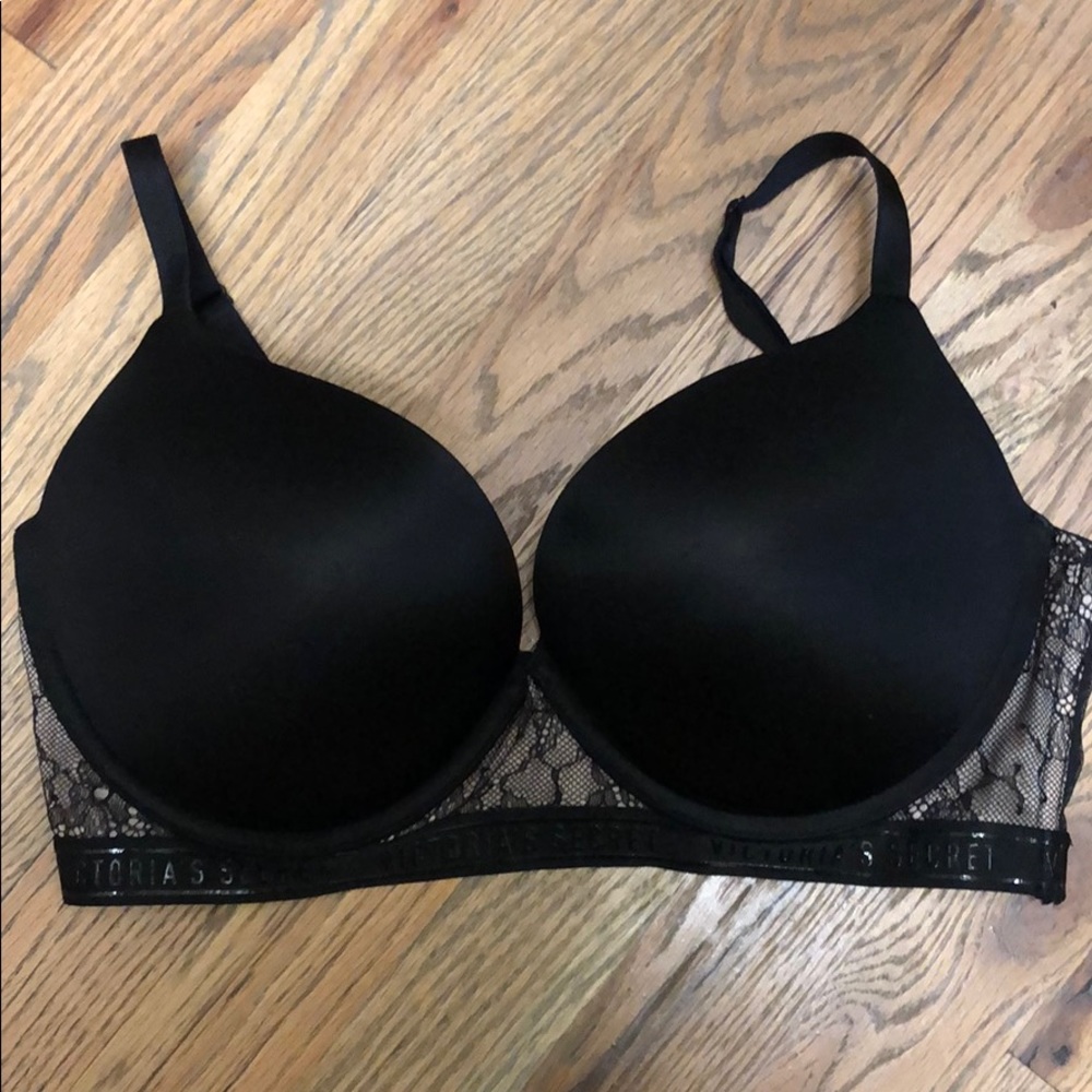 NWOT Victoria’s Secret Very Sexy Black Push Up Bra